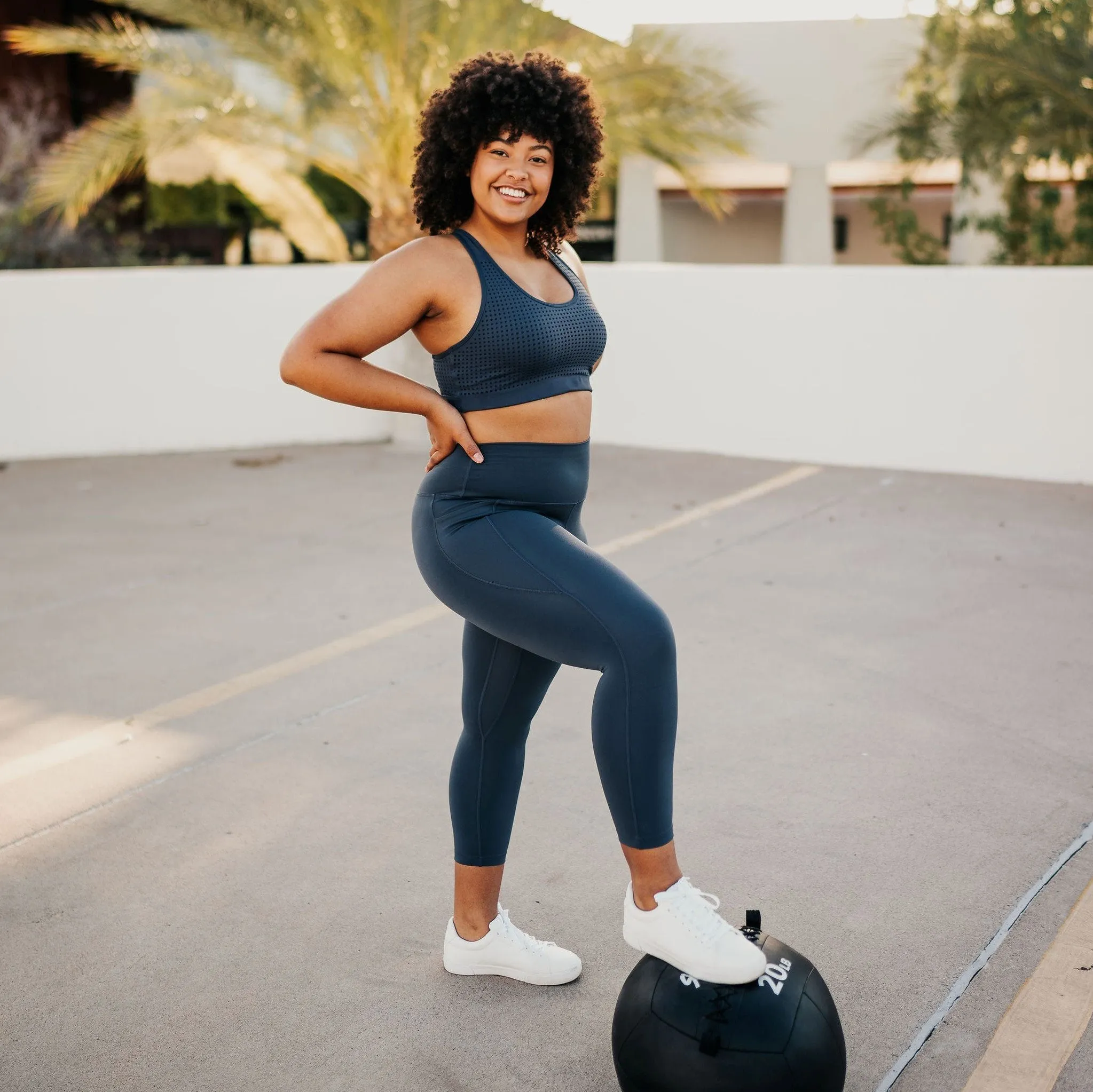 Shakti 7/8 Capris - Light Navy