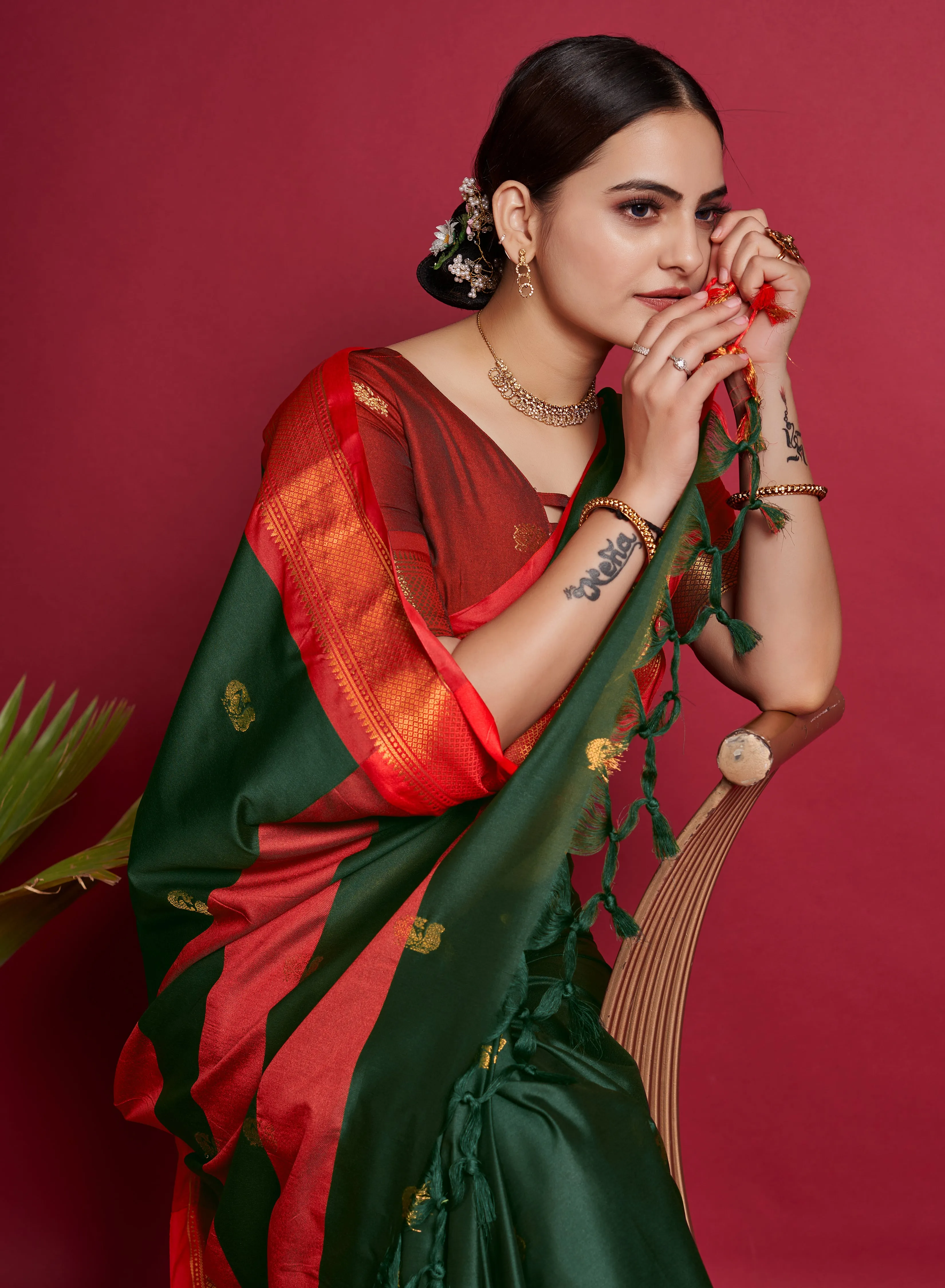 Women Party Wear Plain Banarasi Silk Green colour Saree with Zari Border Work